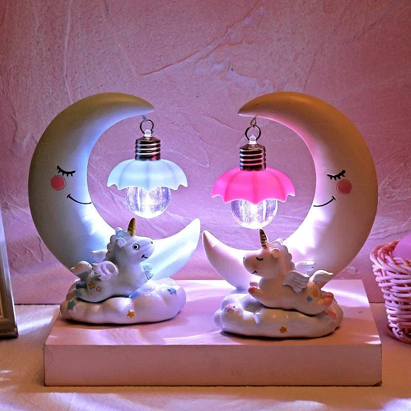 Luz Noturna LED Lua Unicórnio de Resina - Decoração para Quarto Infantil - Oftaluz
