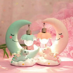 Luz Noturna LED Lua Unicórnio de Resina - Decoração para Quarto Infantil - Oftaluz