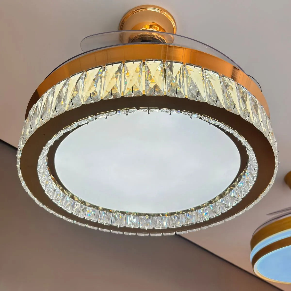 Ventilador Teto Retrátil Elo Cristal LED c/ Controle – Design Moderno e Iluminação Inteligente